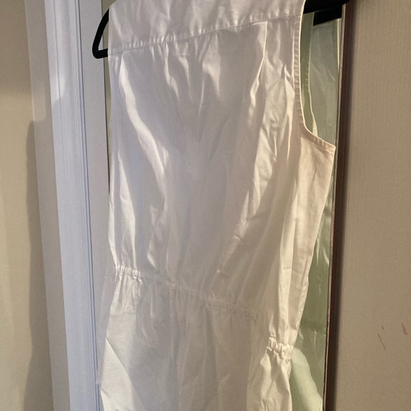 Theory sleeveless stretch blouse EUC - Picture 2 of 3